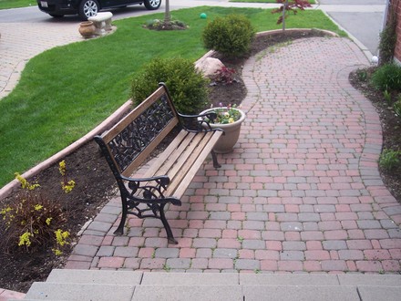 Finally it's weeded! At least for now... (Well, still the path to do I know)