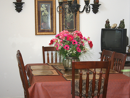 6-20-08_020.FLOWER ARRANGEMENT