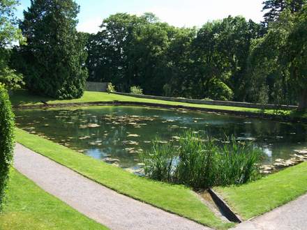 Aberglasney Gardens