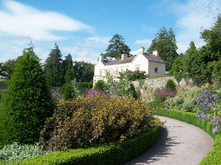 Aberglasney Gardens