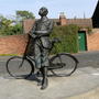 Hereford_cathedral_grounds