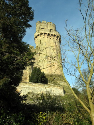 Warwick castle from the Mill Garden